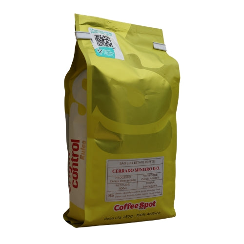 YLW - CAFÉ EM GRÃOS 250g - Chocolate ao Leite, Avelã, Mel, Frutas Amarelas (Carambola), Floral