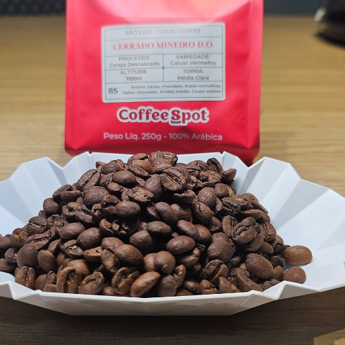 RED - CAFÉ EM GRÃOS 250g - Cacau, Chocolate, Açúcar Mascavo, Mel, Frutas Vermelhas (Morango)